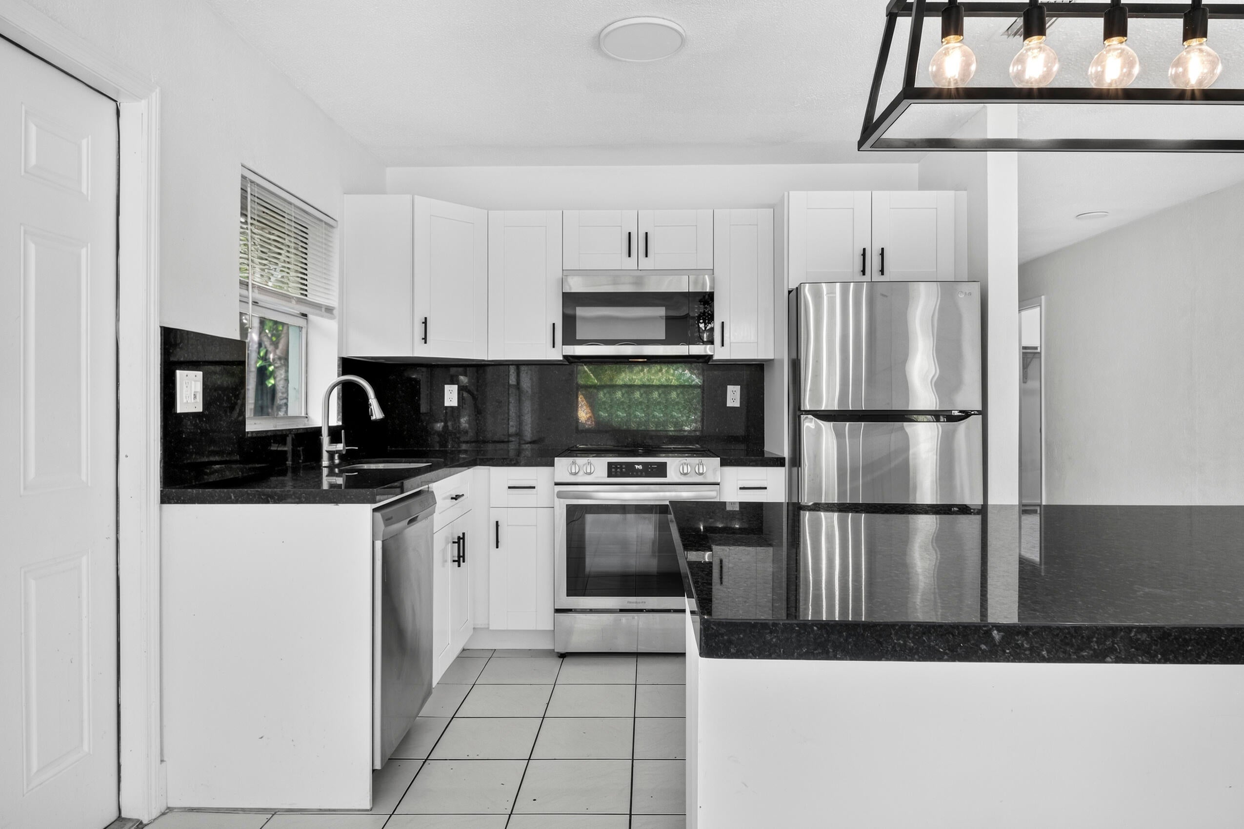 1515 NW 8TH Avenue