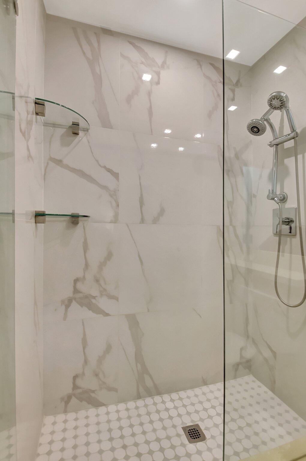 COVERED BRIDGE CONDO - Residential