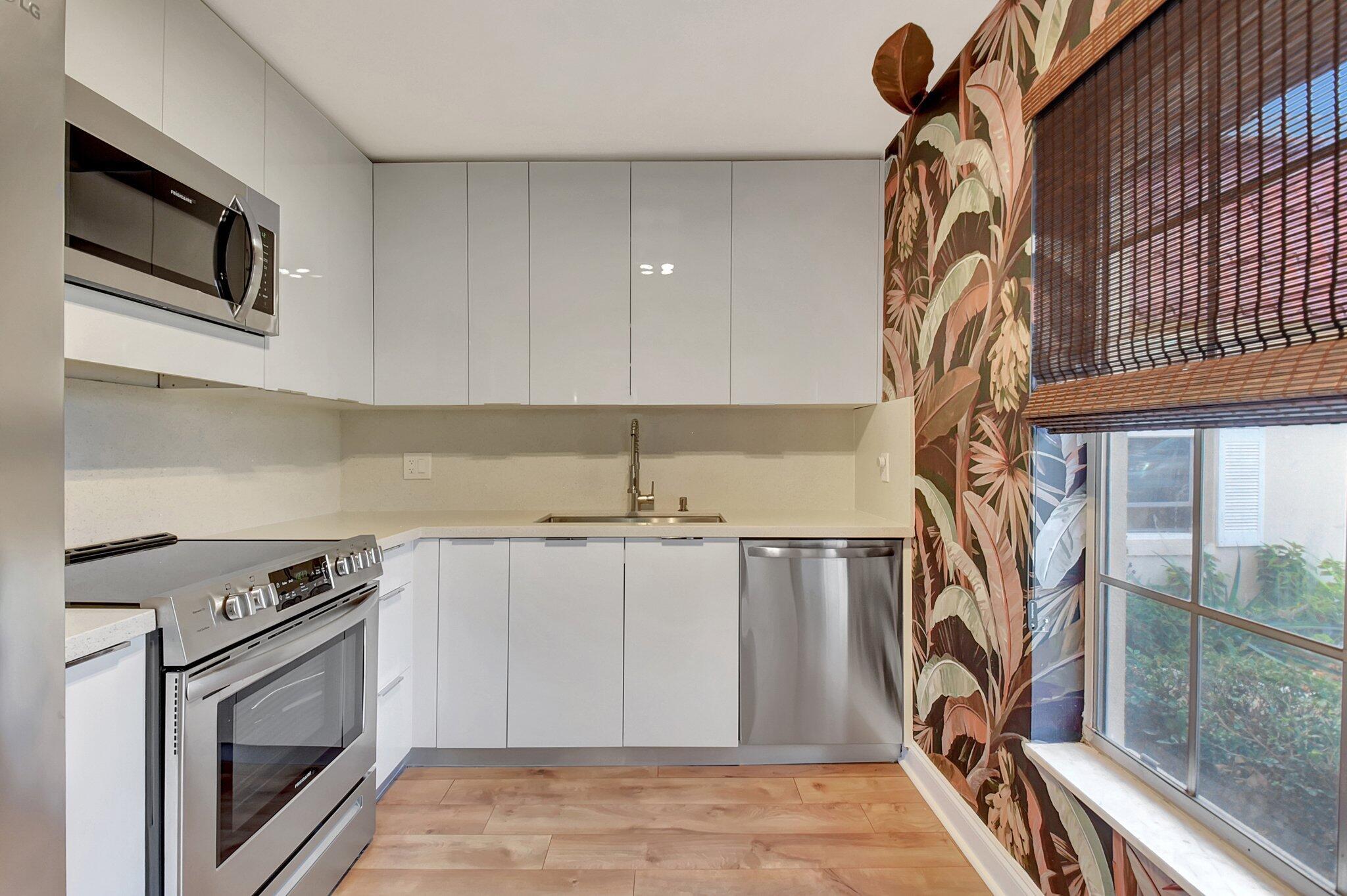 COVERED BRIDGE CONDO - Residential