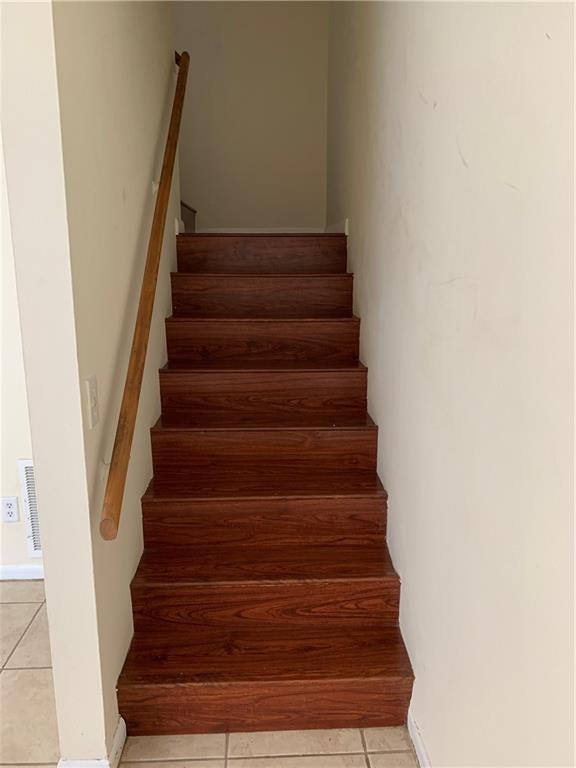 BRENTWOOD TOWNHOUSE 3 CON - Residential