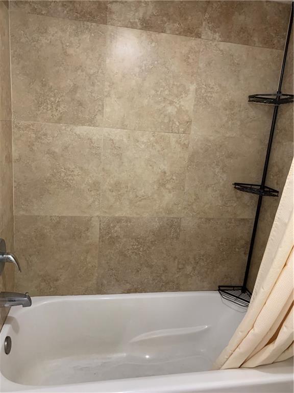 BRENTWOOD TOWNHOUSE 3 CON - Residential