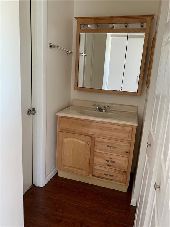 BRENTWOOD TOWNHOUSE 3 CON - Residential