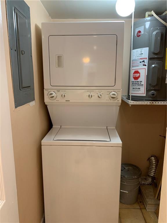 BRENTWOOD TOWNHOUSE 3 CON - Residential