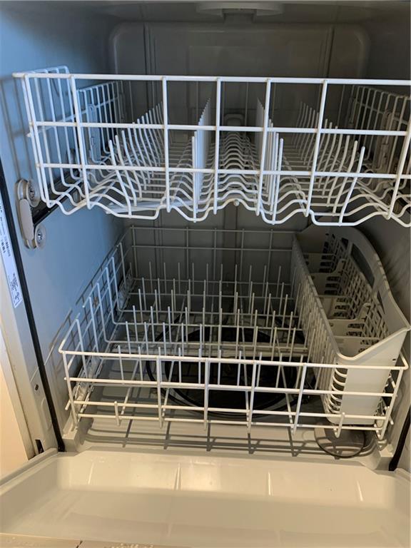 BRENTWOOD TOWNHOUSE 3 CON - Residential