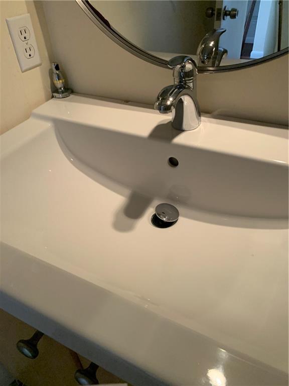 BRENTWOOD TOWNHOUSE 3 CON - Residential