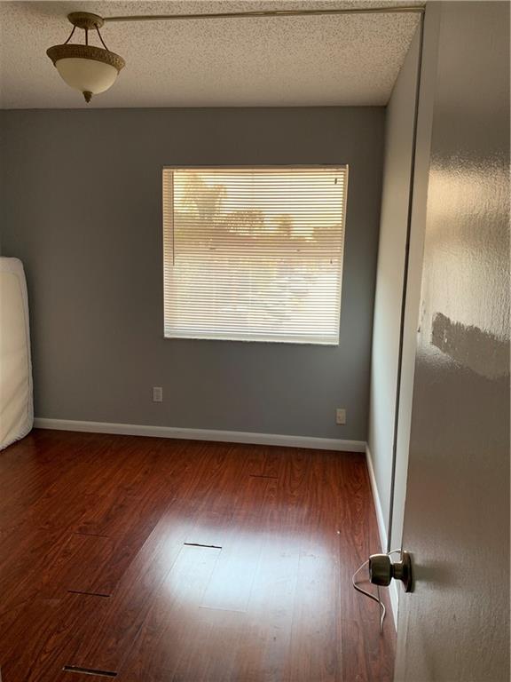 BRENTWOOD TOWNHOUSE 3 CON - Residential