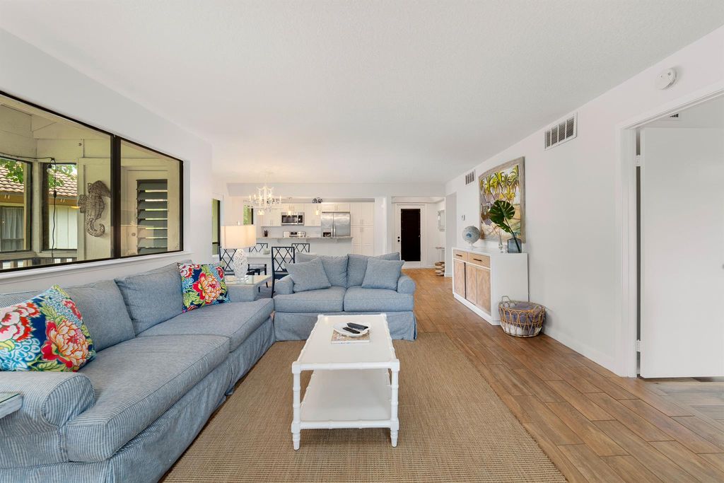 Photo of 632 Brackenwood Cove, Palm Beach Gardens, FL 33418 (MLS # R11084132)