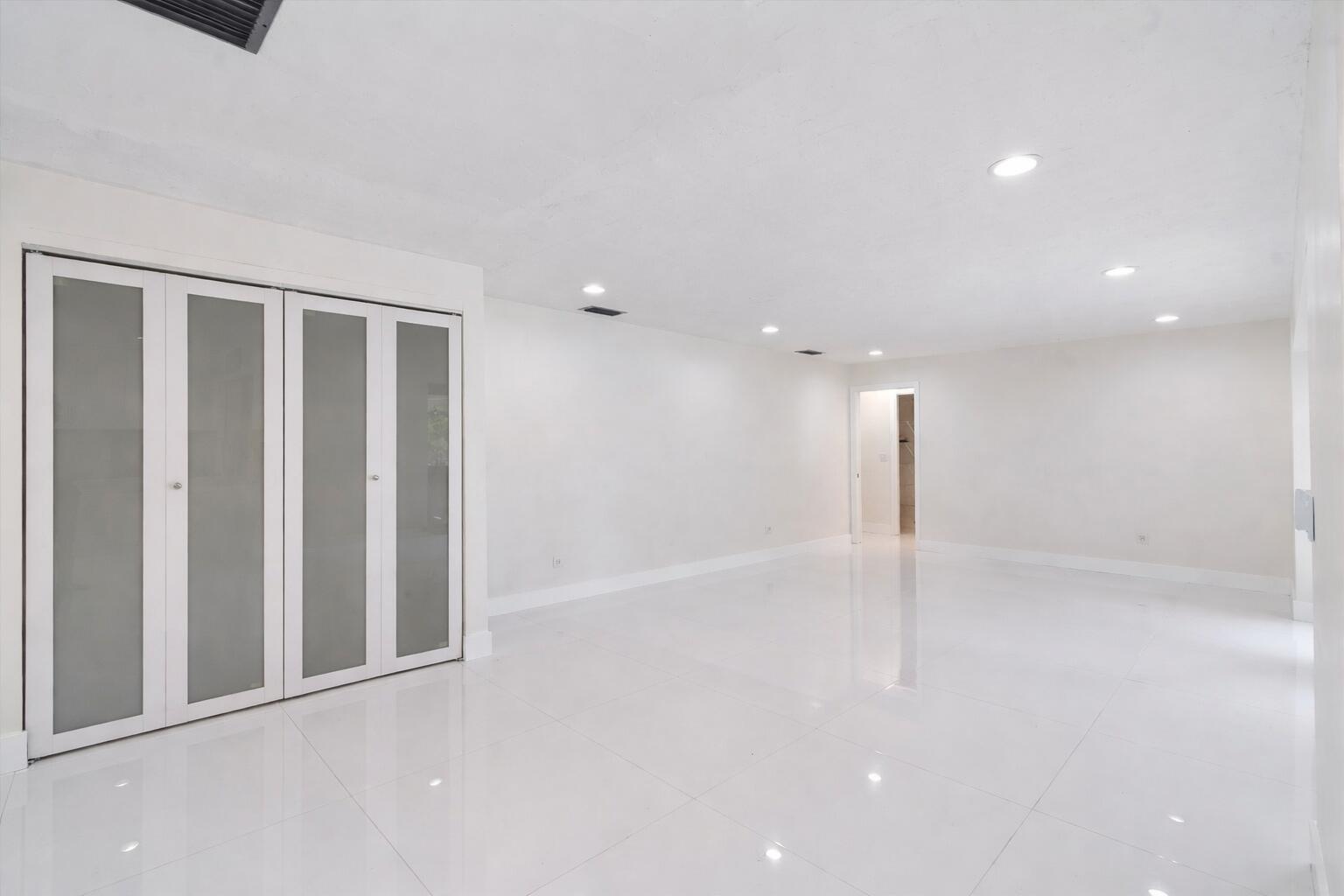 ATLANTIS 3 CITY OF - Residential