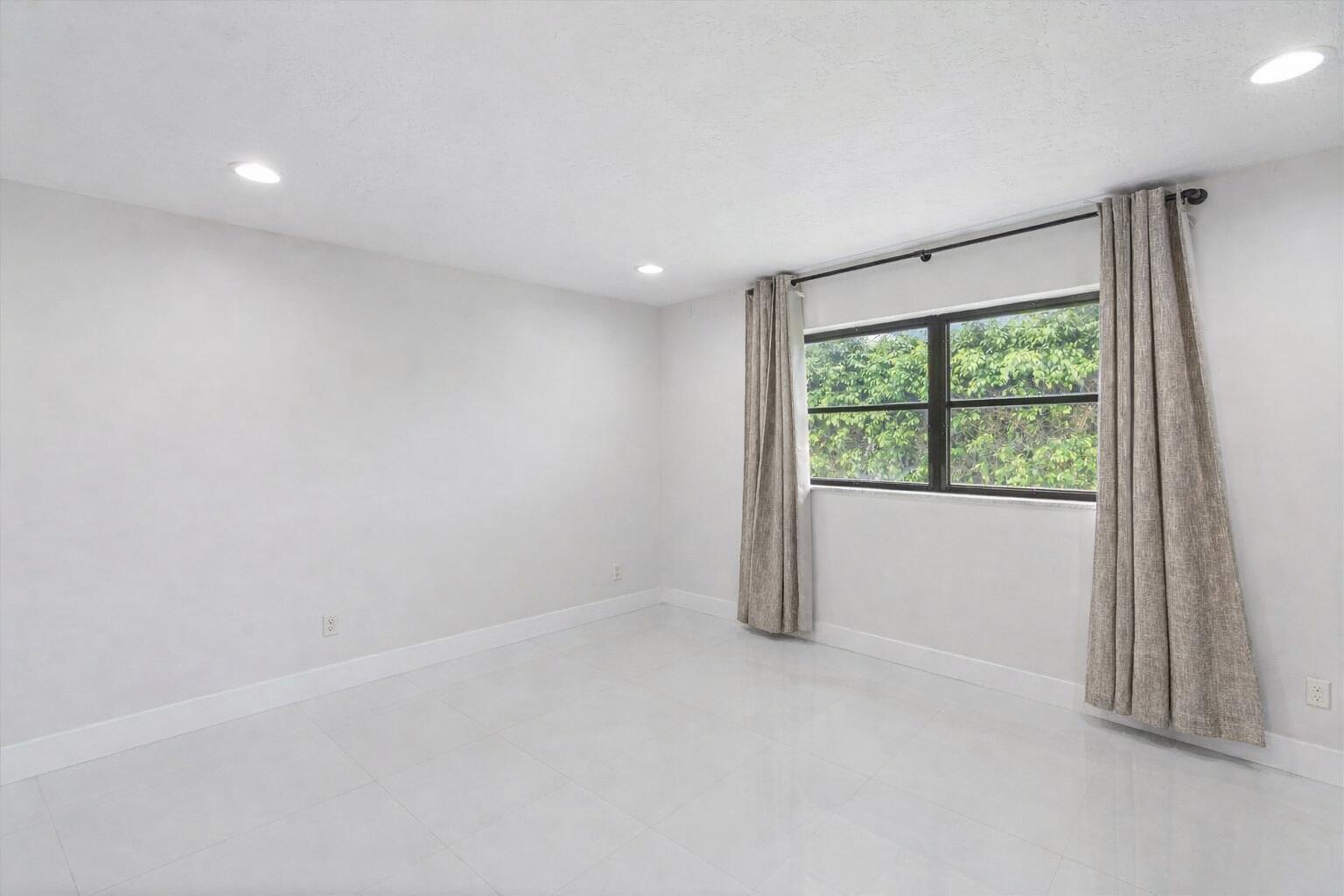 ATLANTIS 3 CITY OF - Residential