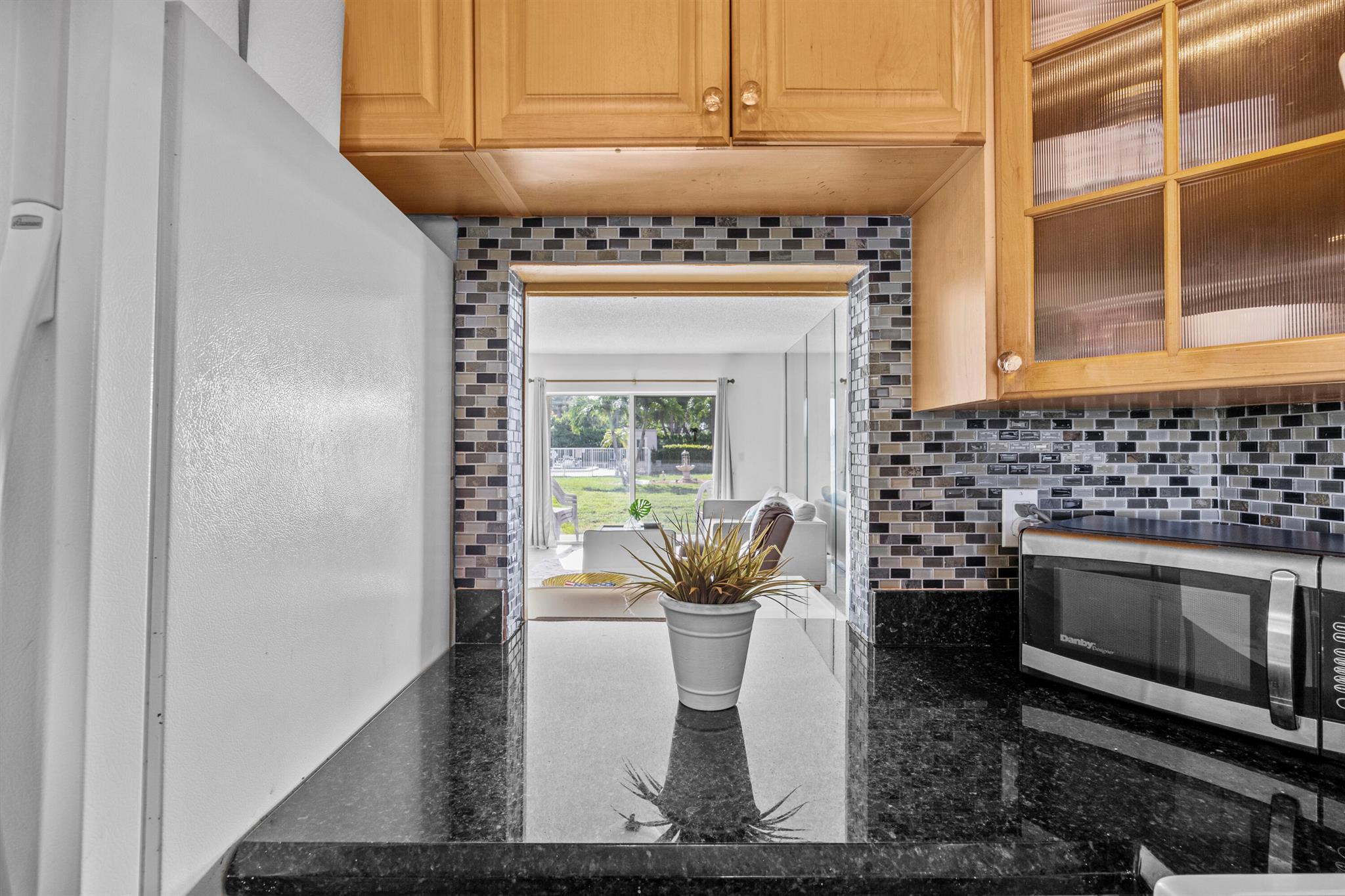 ISLAND TOWERS INC CONDO - Residential Lease