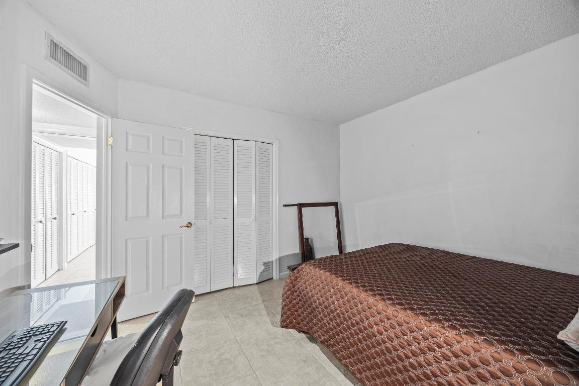 ISLAND TOWERS INC CONDO - Residential Lease