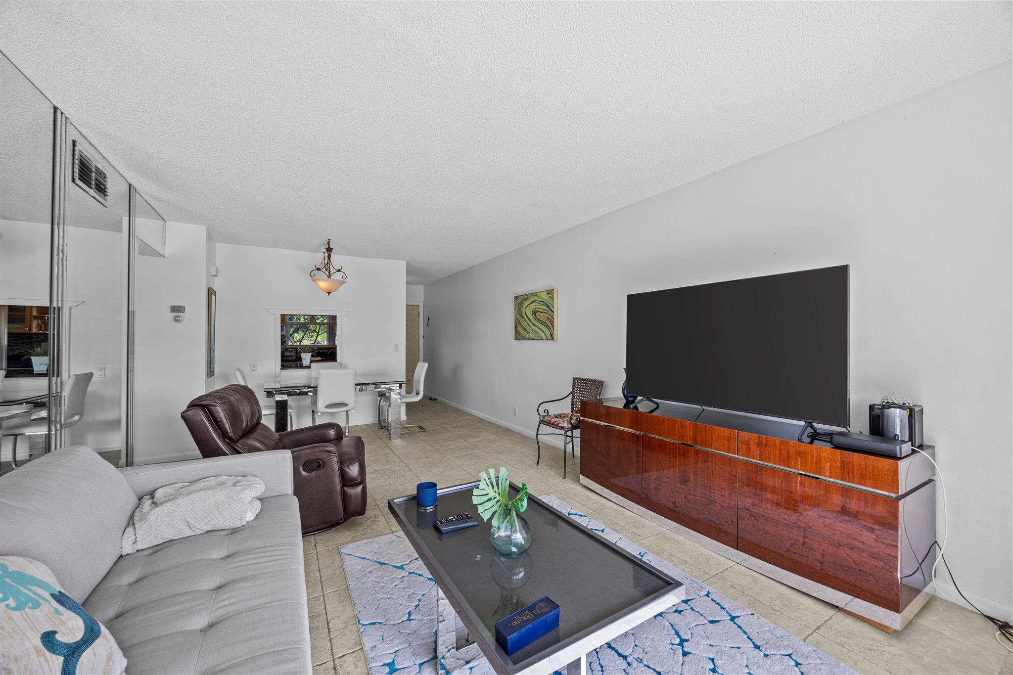 ISLAND TOWERS INC CONDO - Residential Lease