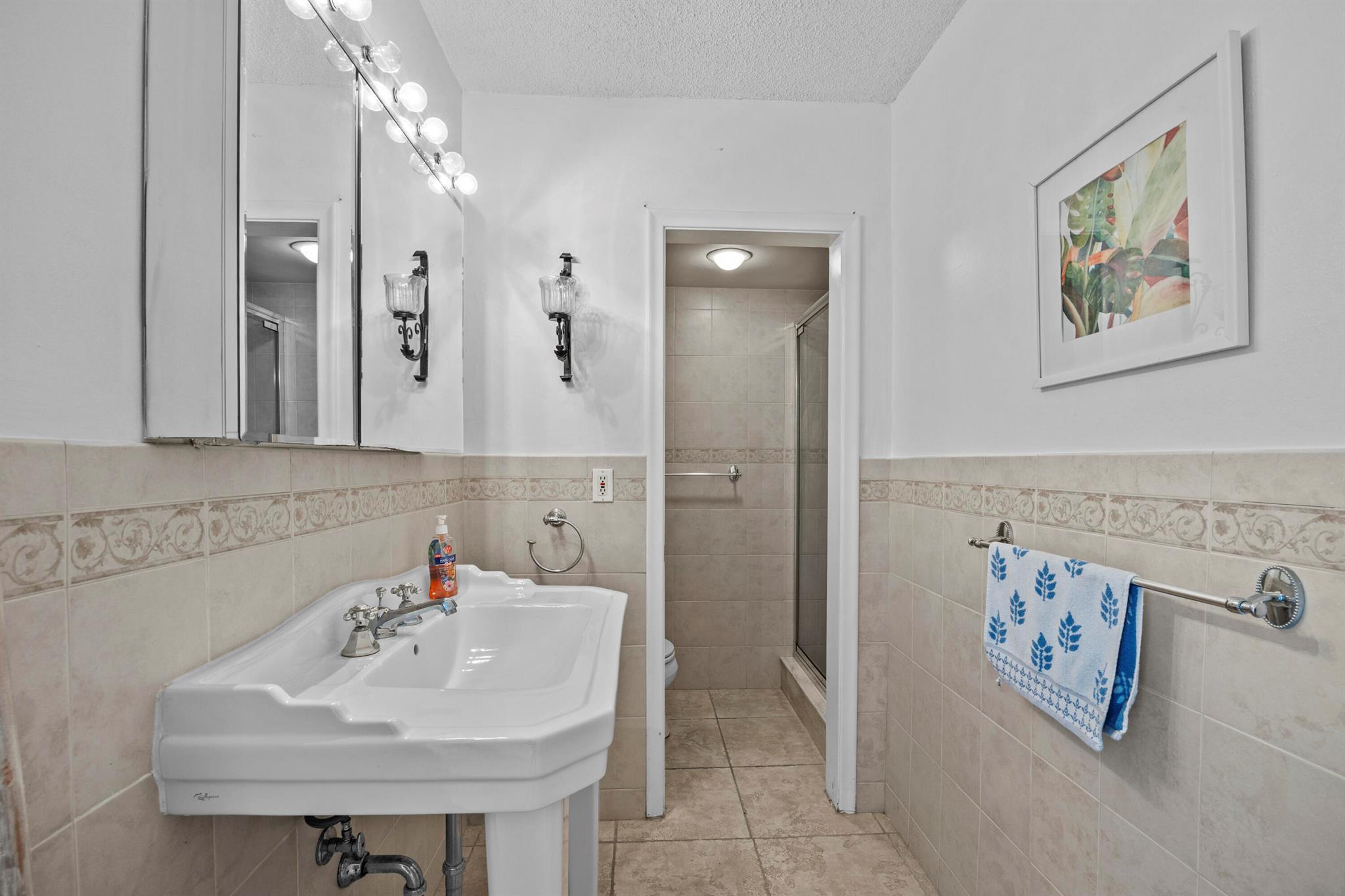 ISLAND TOWERS INC CONDO - Residential Lease