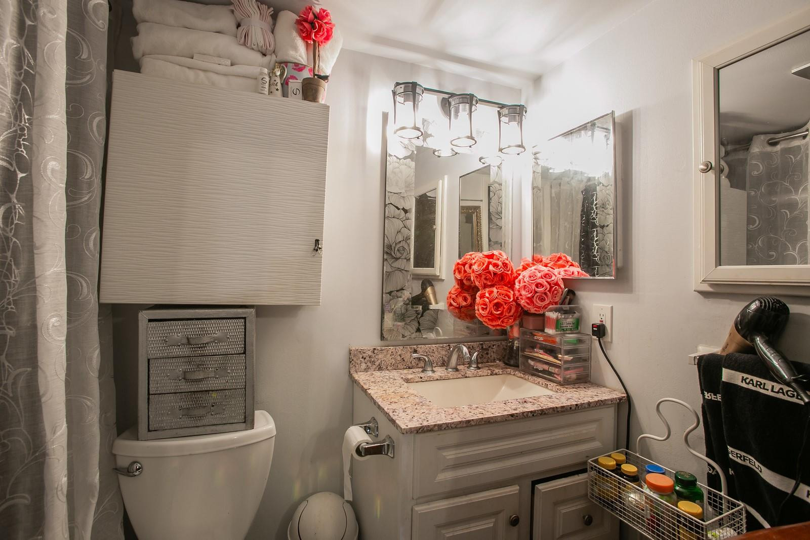 ORIOLE GARDENS TWO - Residential