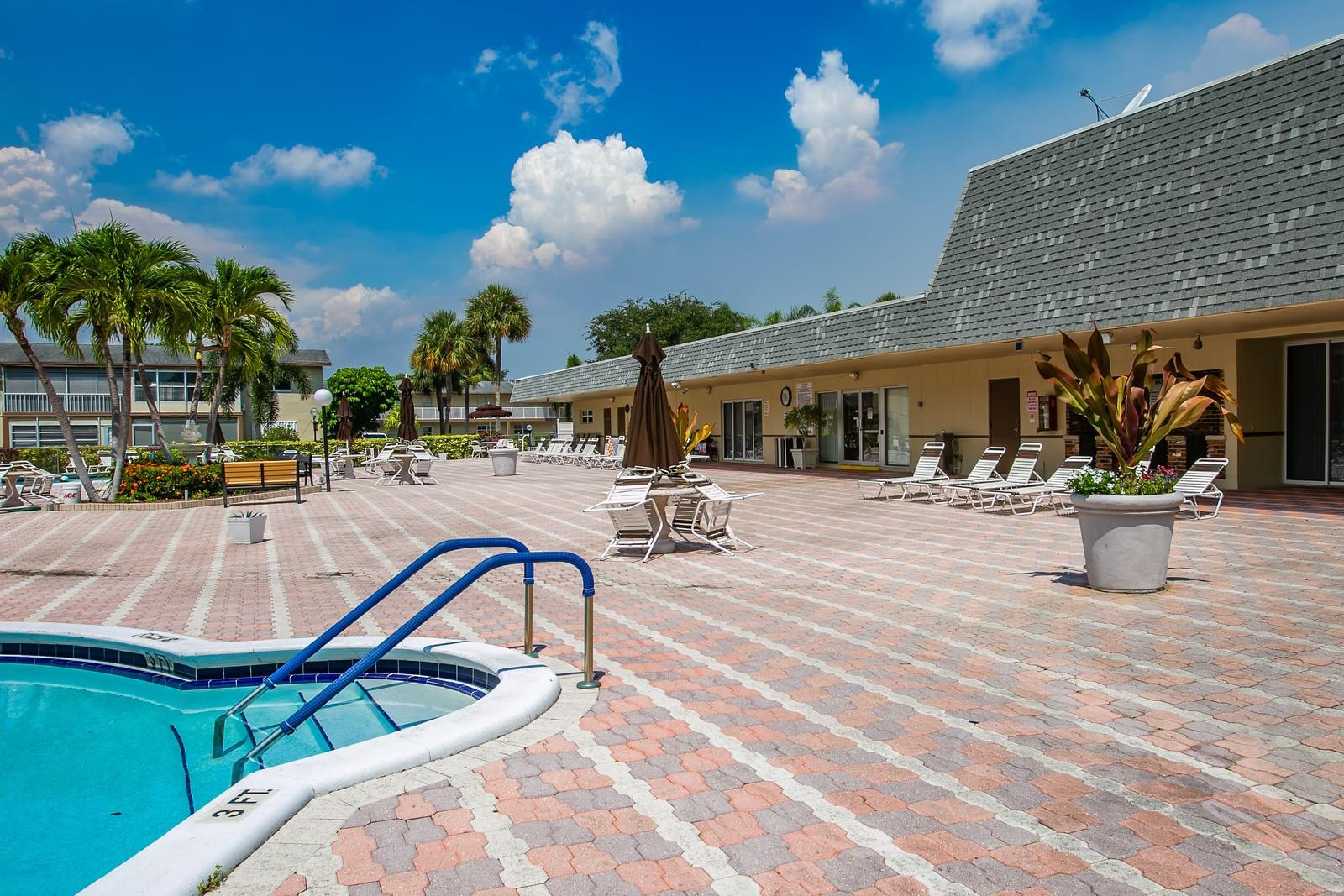 ORIOLE GARDENS TWO - Residential