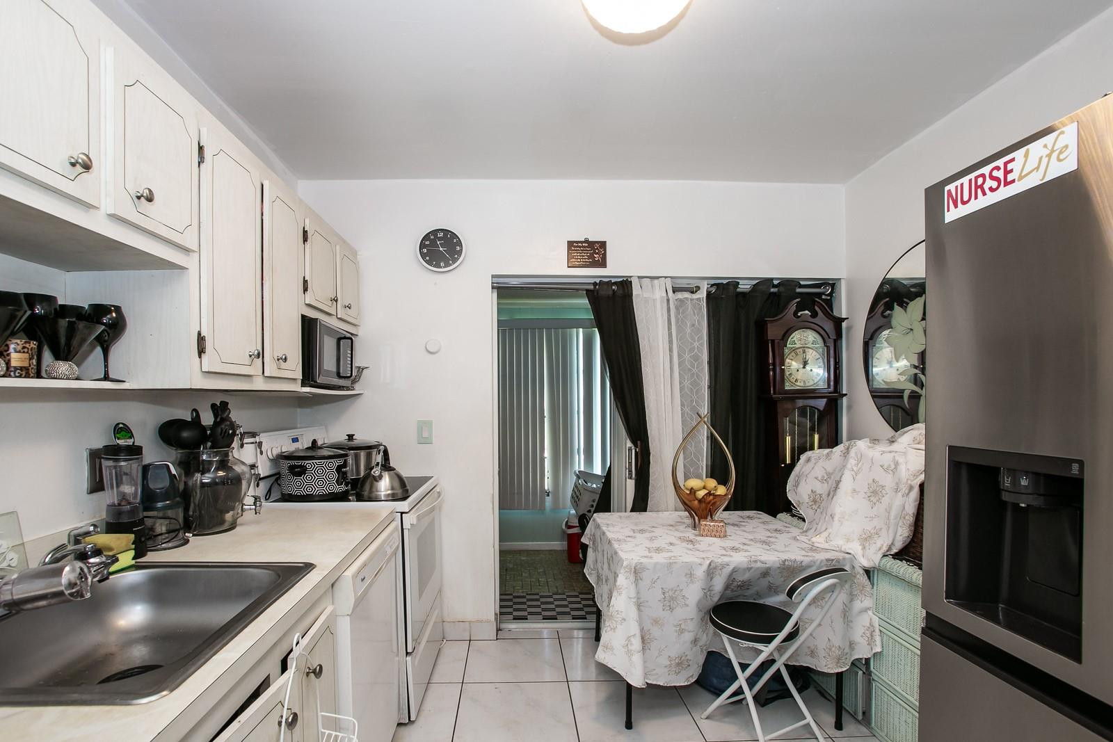 ORIOLE GARDENS TWO - Residential