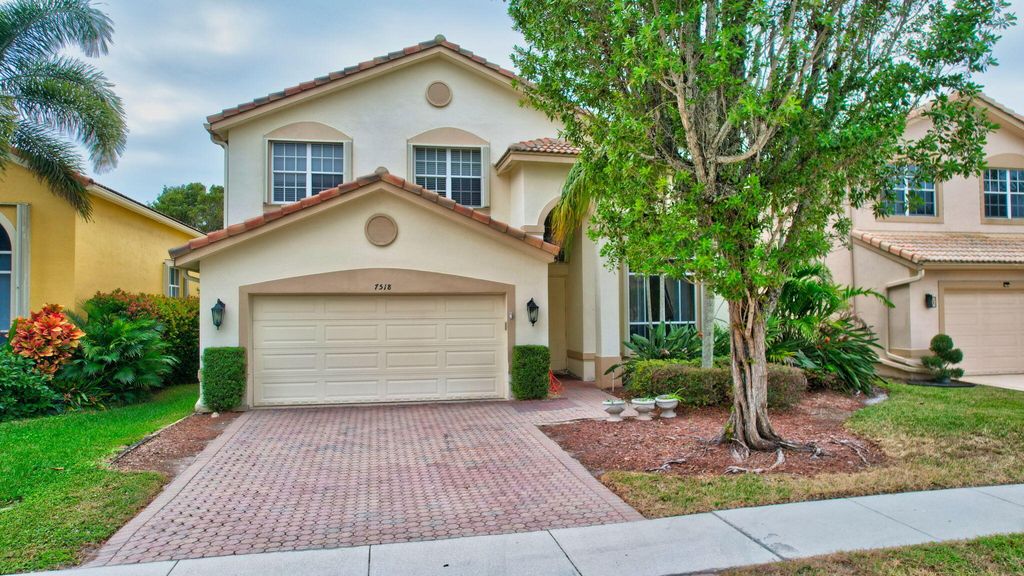 Photo of 7518 Colony Lake Drive, Boynton Beach, FL 33436 (MLS # R11053982)