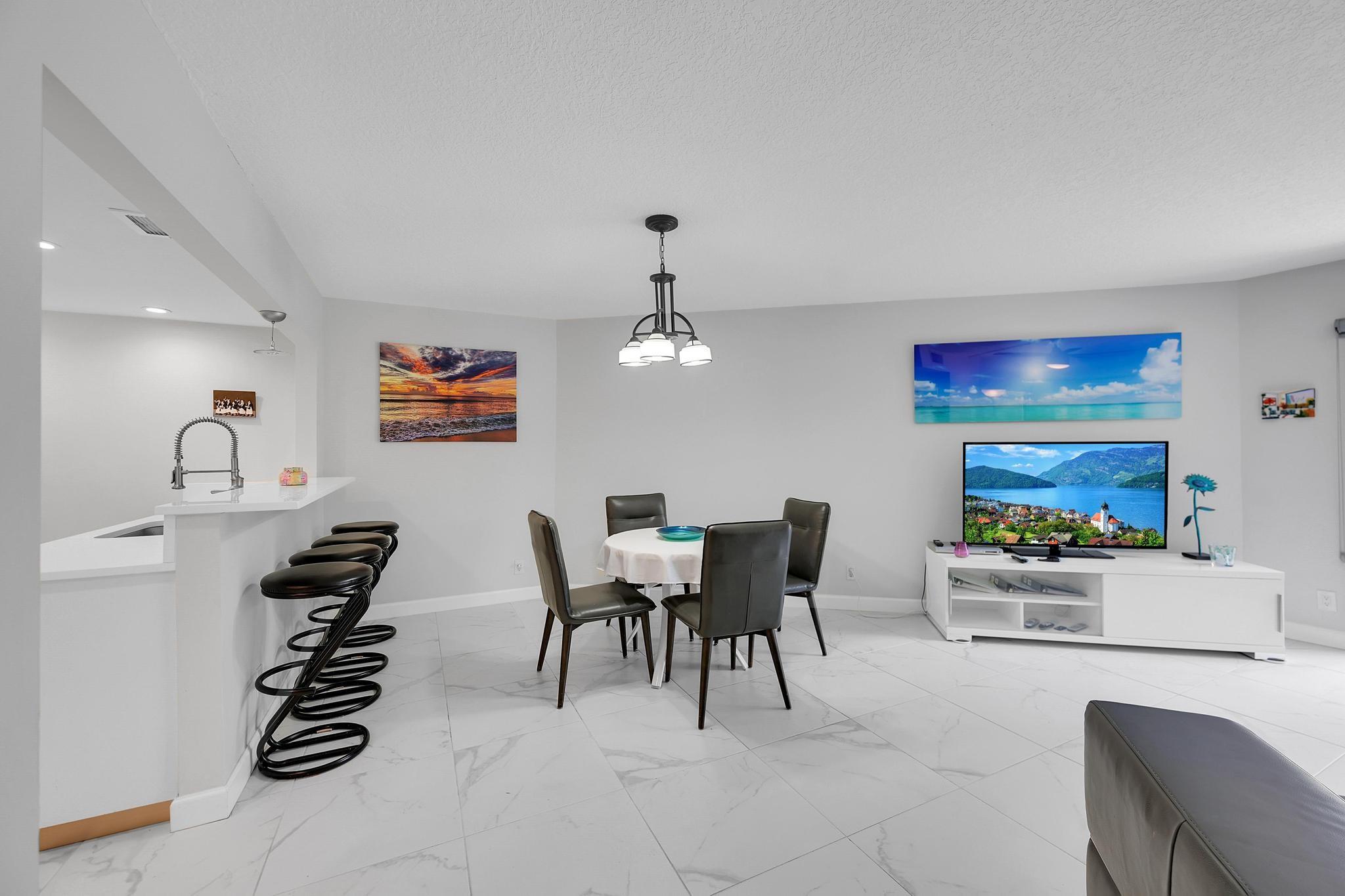 6017 Bayview Dr 6017