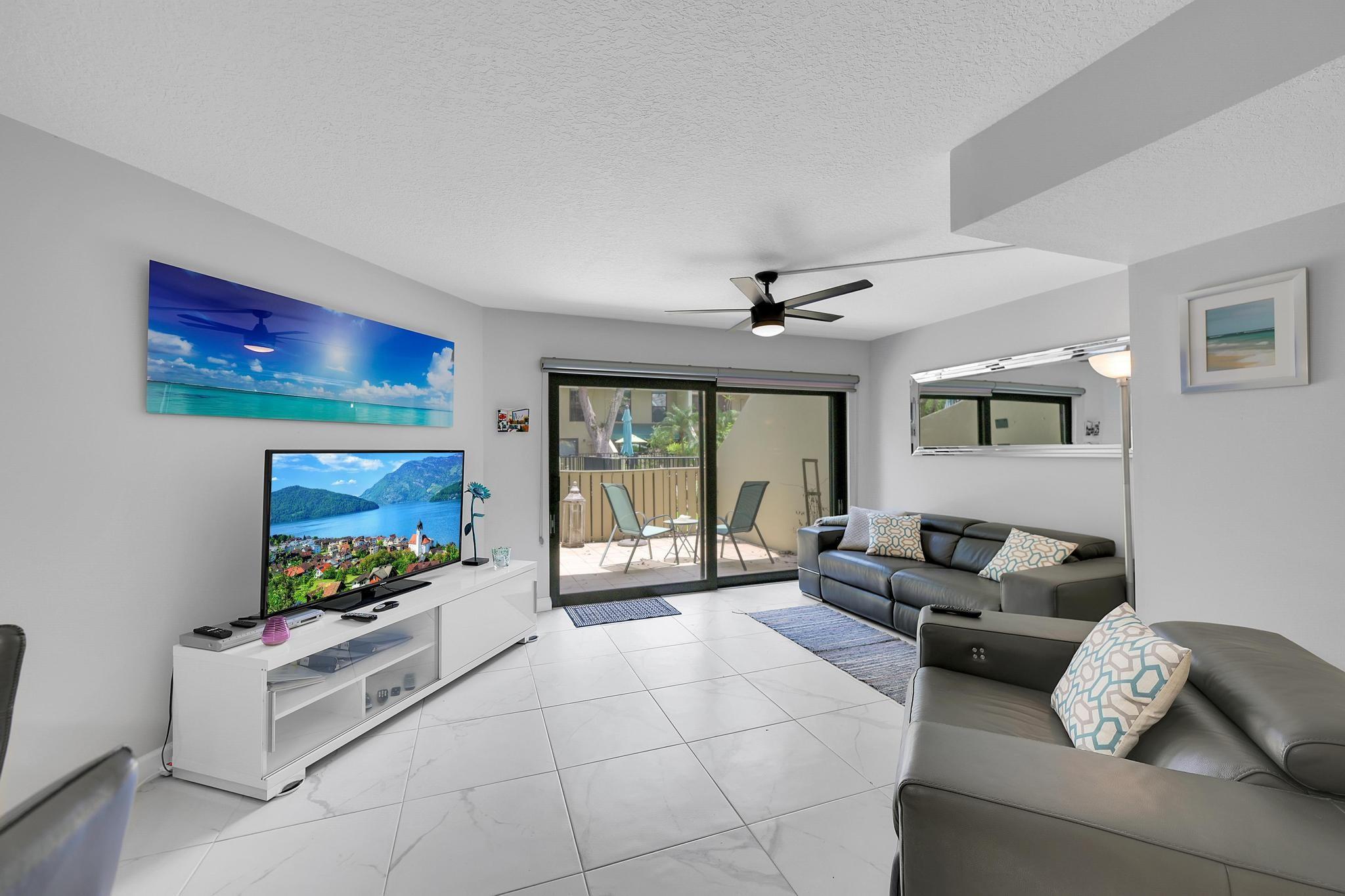 6017 Bayview Dr 6017