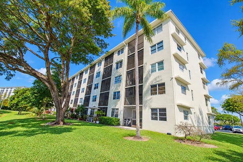 Tiny photo for 2230 N CYPRESS BEND Drive #410, Pompano Beach, FL 33069 (MLS # B26086245)