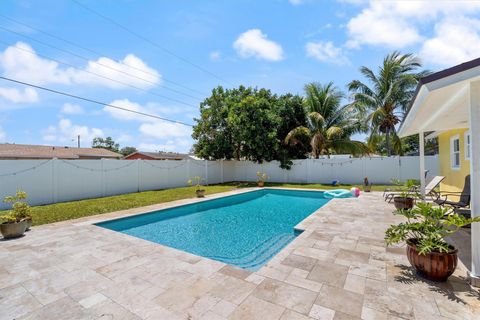 A home in Deerfield Beach