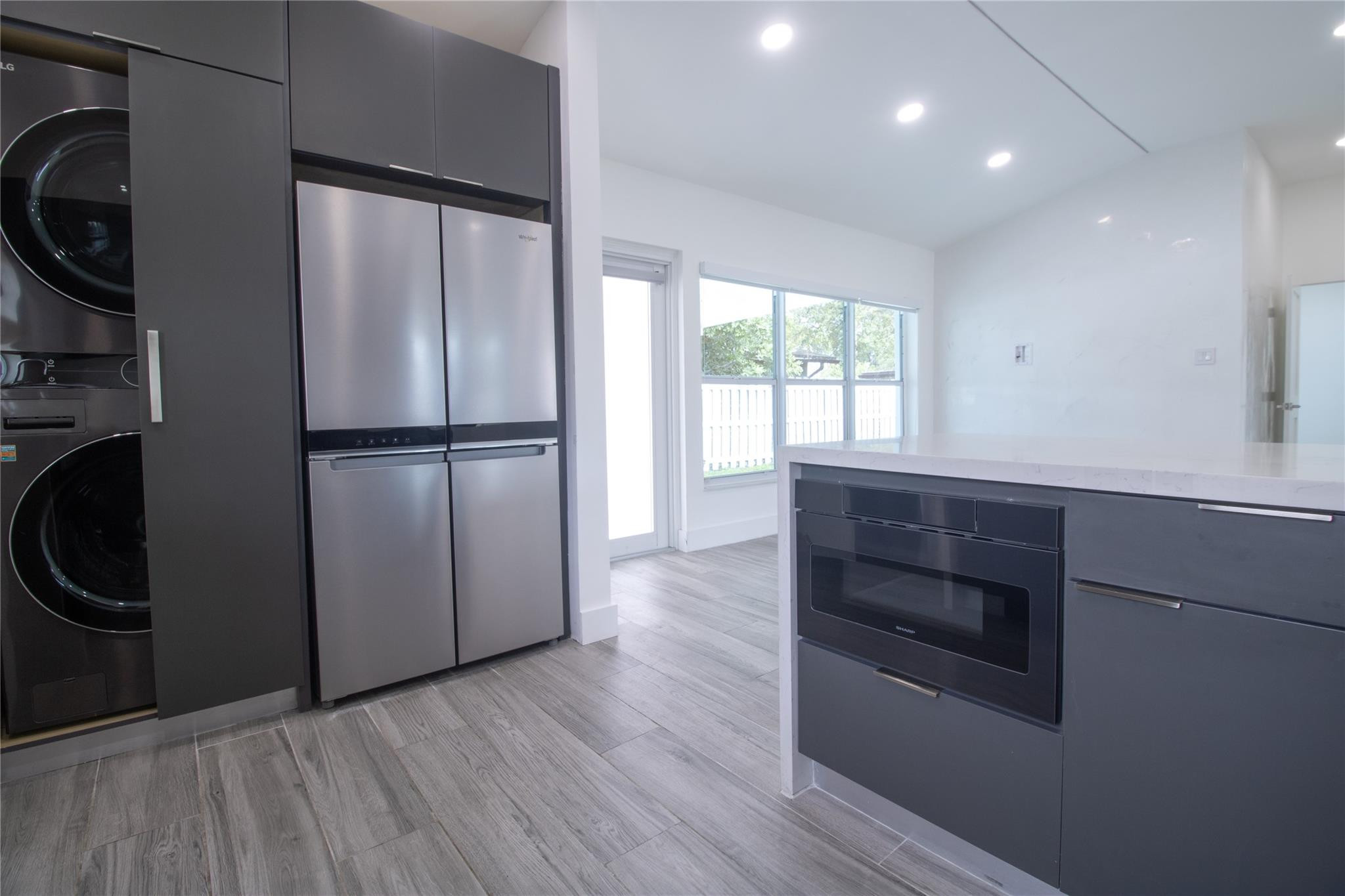 Lauderdale 2-9 D - Residential