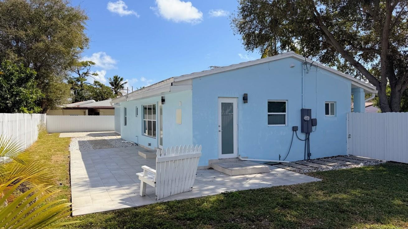 Lauderdale 2-9 D - Residential