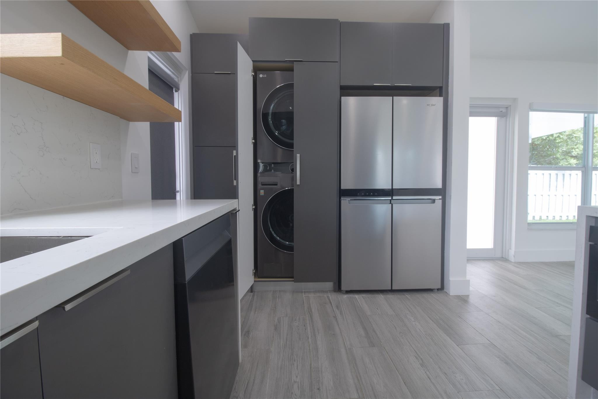 Lauderdale 2-9 D - Residential