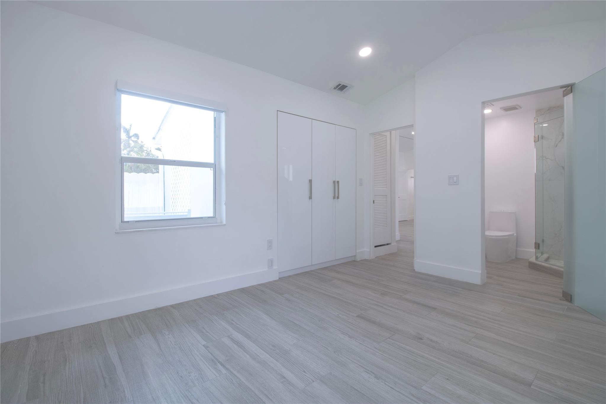 Lauderdale 2-9 D - Residential