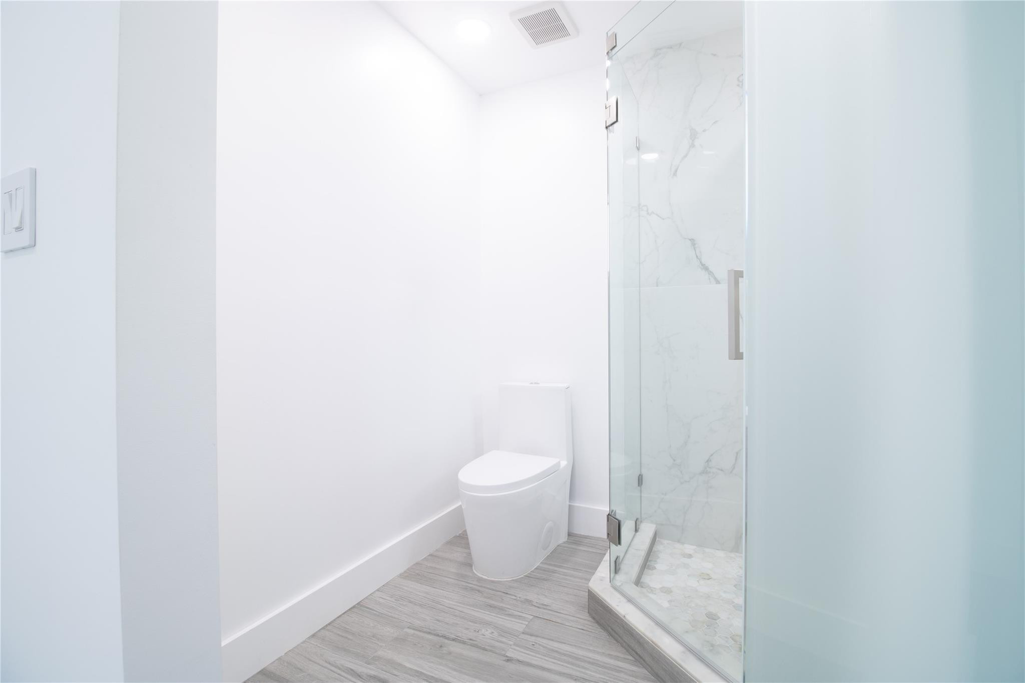 Lauderdale 2-9 D - Residential