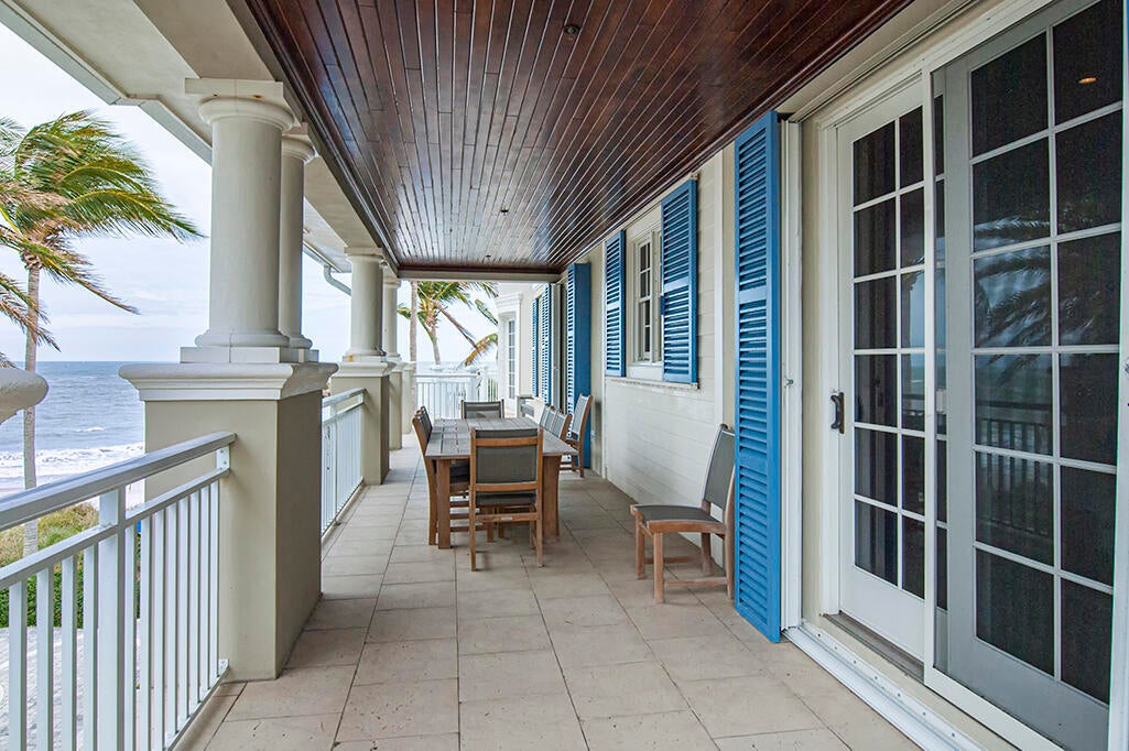 1010 EASTER LILY Lane 204, Vero Beach, FL, 32963/$4,250,000 3 1010 EASTER LILY Lane 204