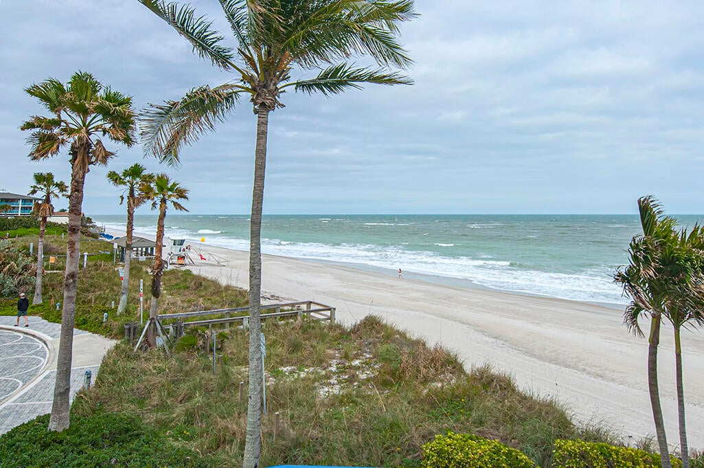 1010 EASTER LILY Lane 204, Vero Beach, FL, 32963/$4,250,000 1 1010 EASTER LILY Lane 204