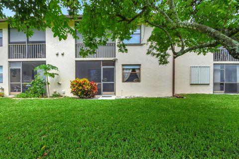 A home in Lake Worth