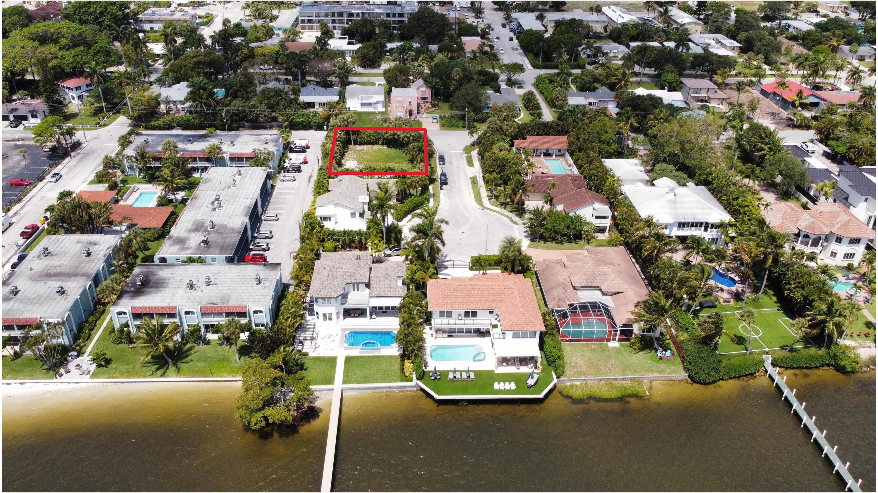 7 Lakeside Palms Court