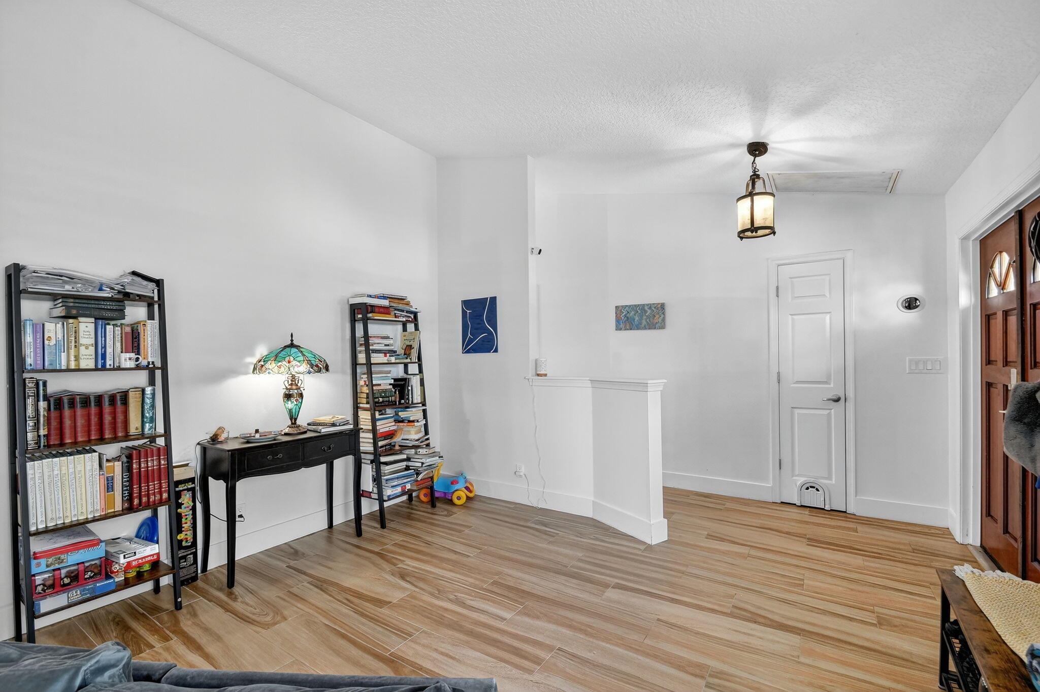 GREENVIEW SHORES 2 OF WEL - Residential