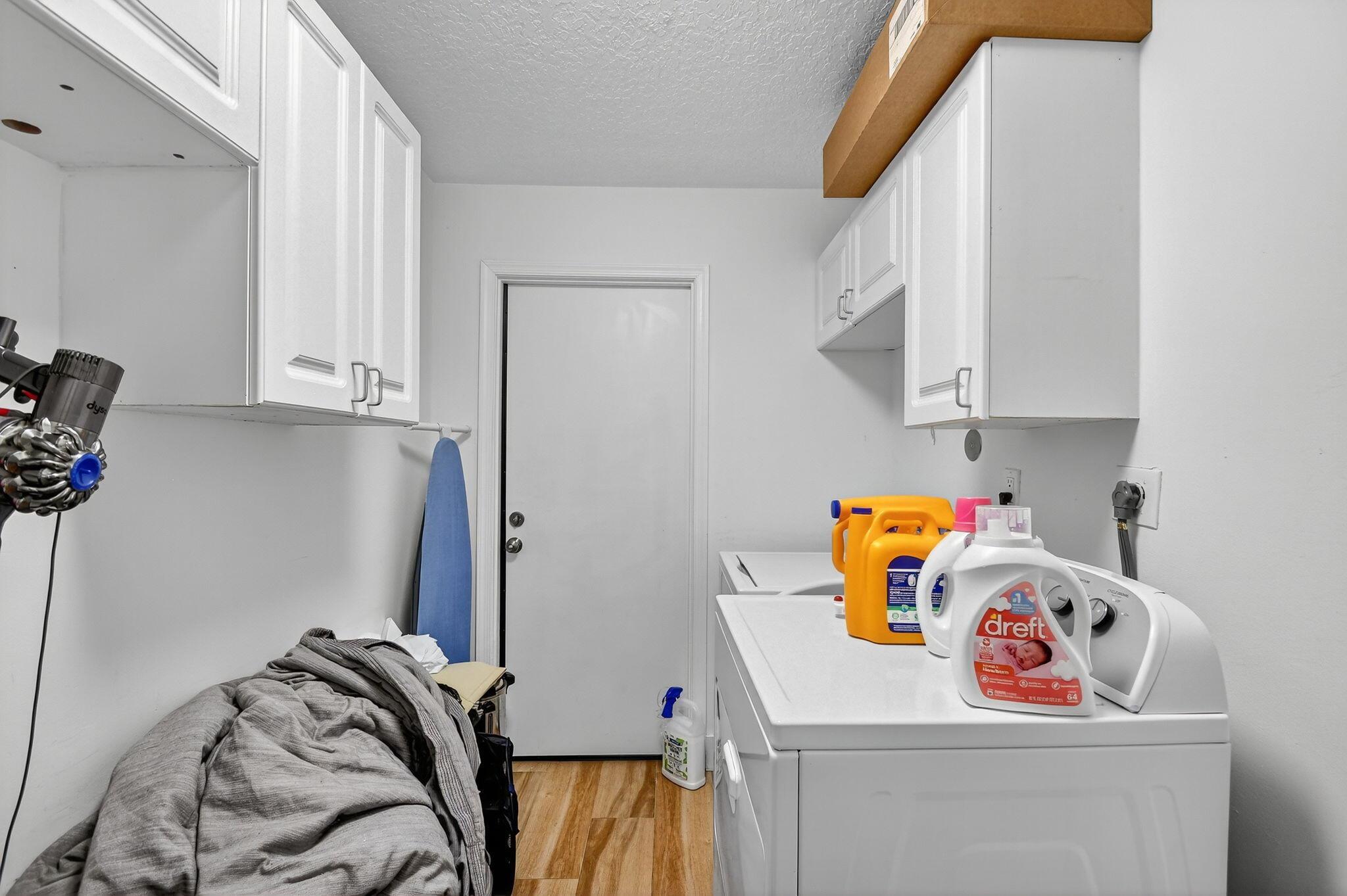 GREENVIEW SHORES 2 OF WEL - Residential