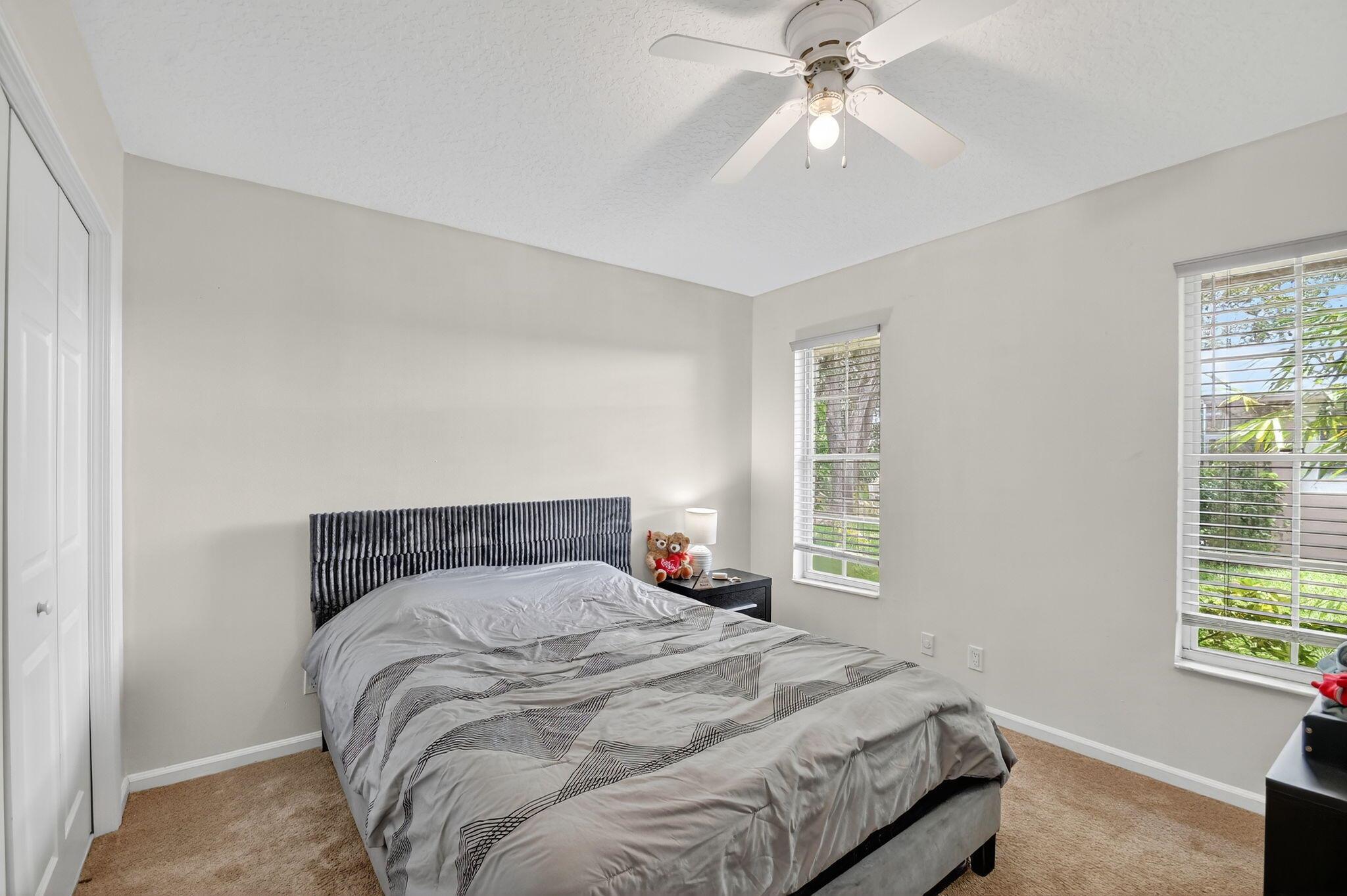 GREENVIEW SHORES 2 OF WEL - Residential