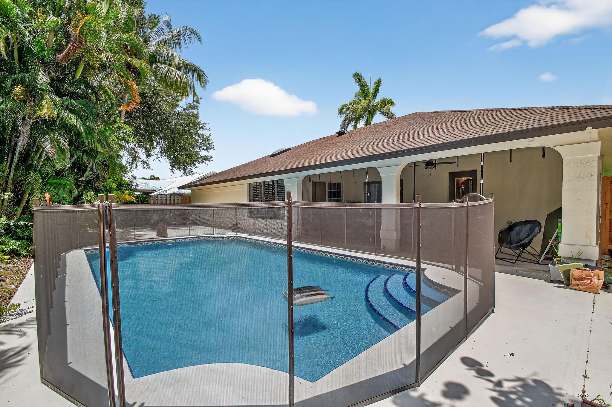 GREENVIEW SHORES 2 OF WEL - Residential