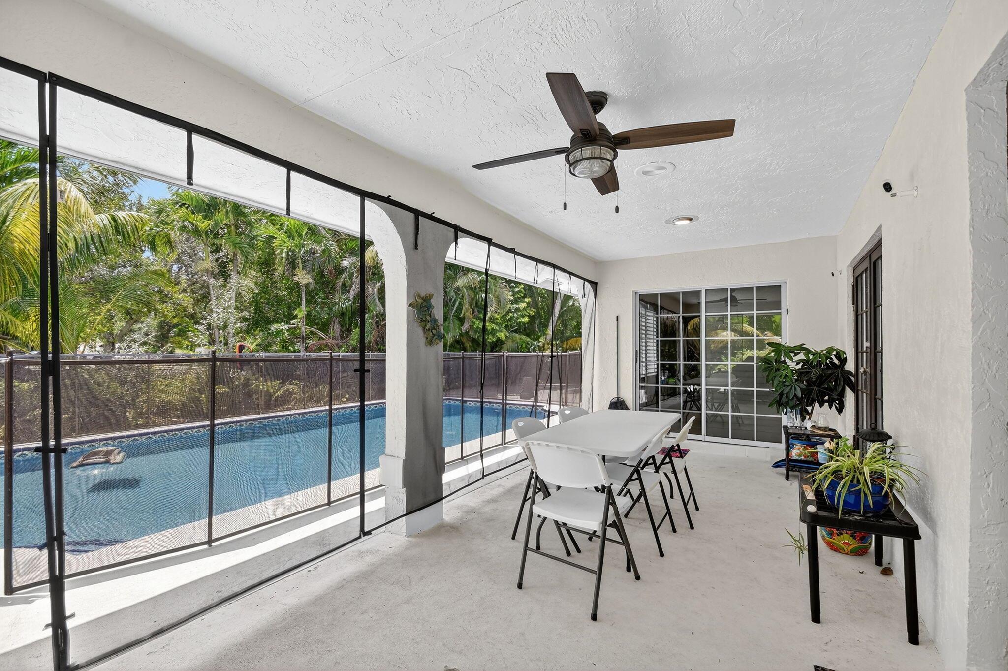 GREENVIEW SHORES 2 OF WEL - Residential