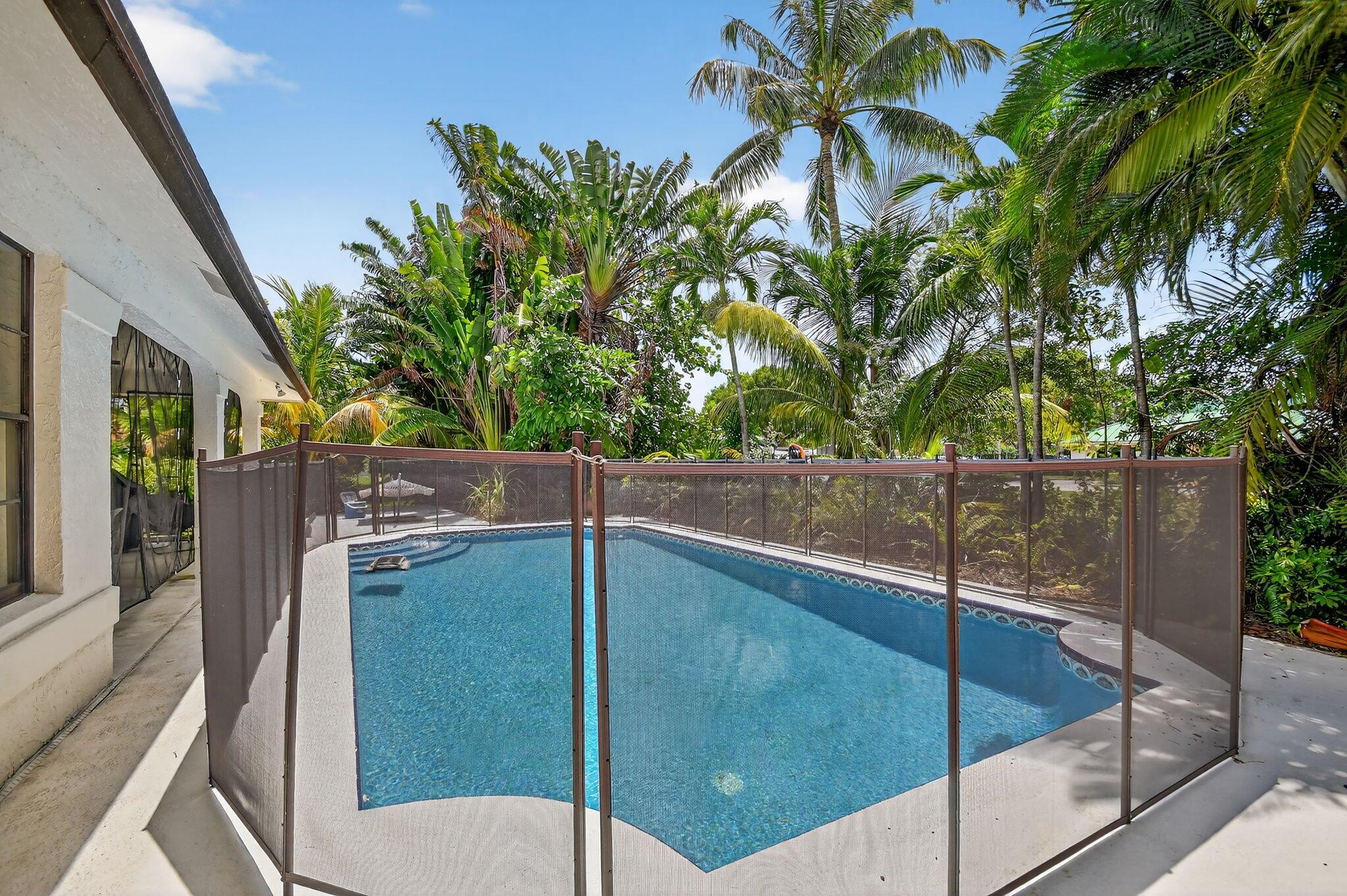 GREENVIEW SHORES 2 OF WEL - Residential