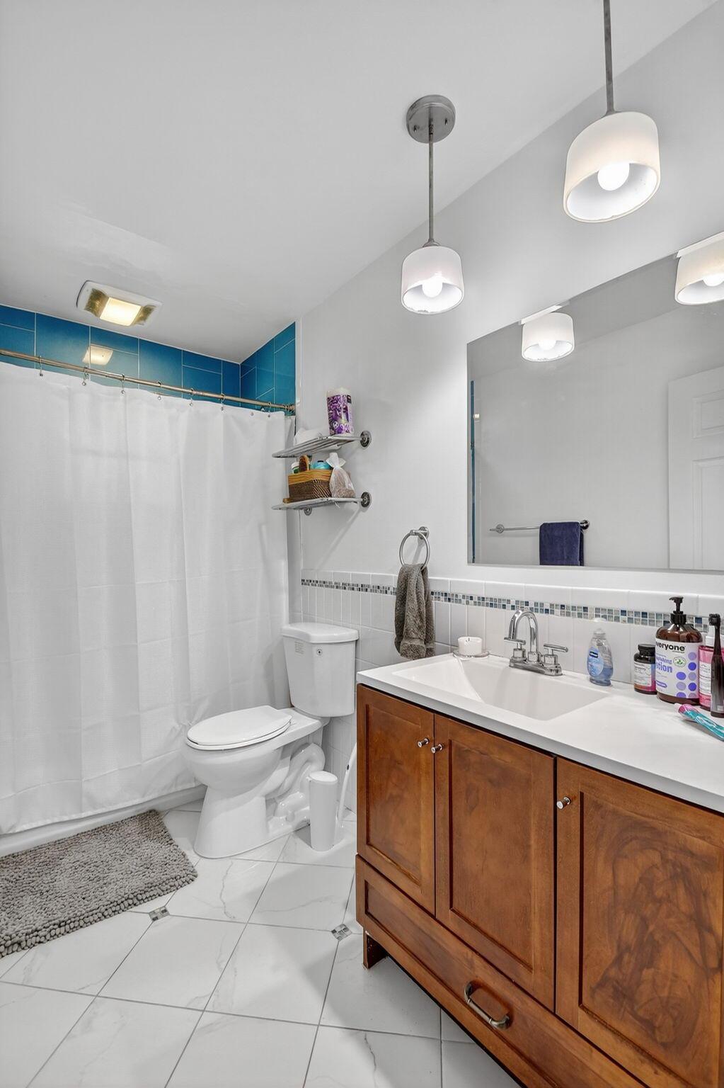 GREENVIEW SHORES 2 OF WEL - Residential