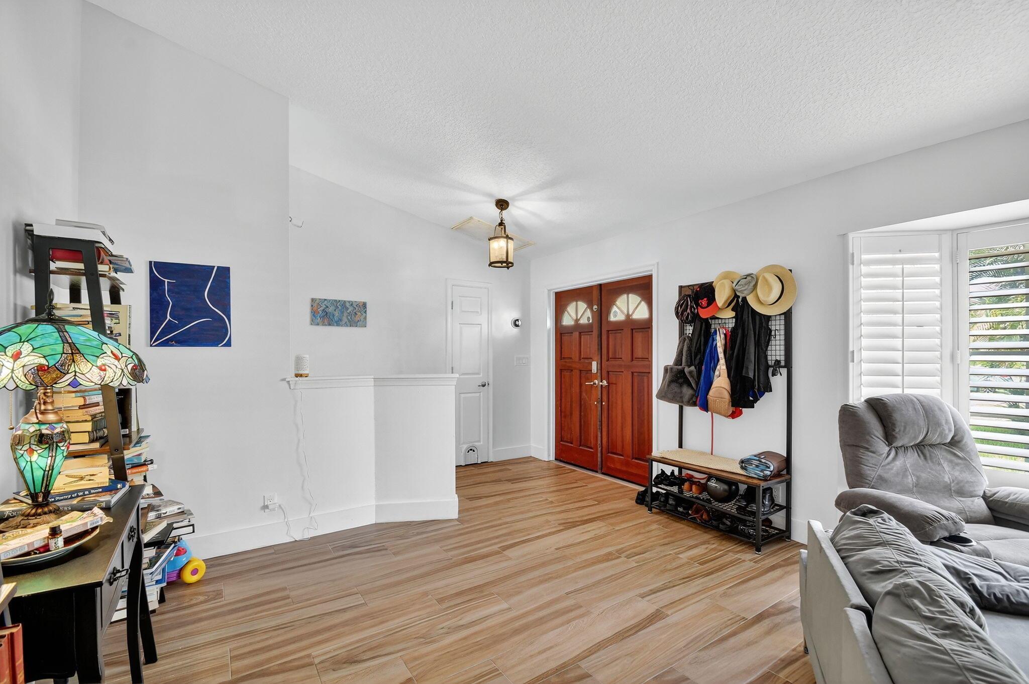 GREENVIEW SHORES 2 OF WEL - Residential