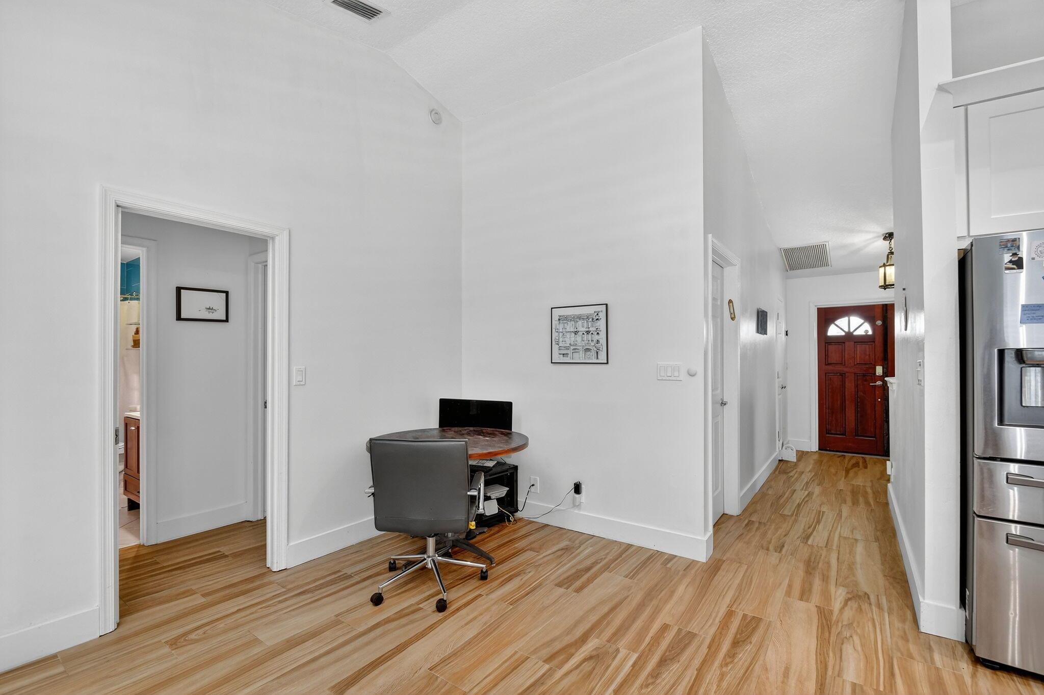 GREENVIEW SHORES 2 OF WEL - Residential