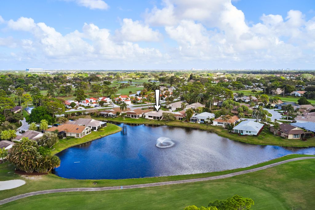 Photo of 6974 Touchstone Circle, Palm Beach Gardens, FL 33418 (MLS # R11168728)