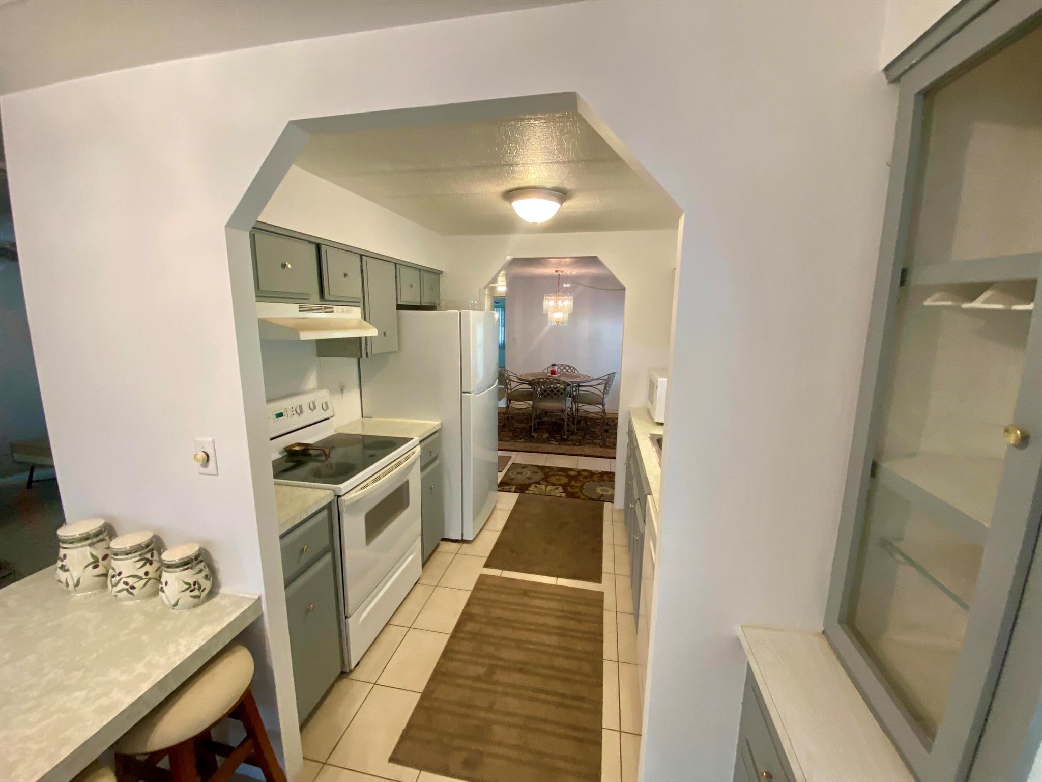 Spanish Lakes Riverfront - Residential