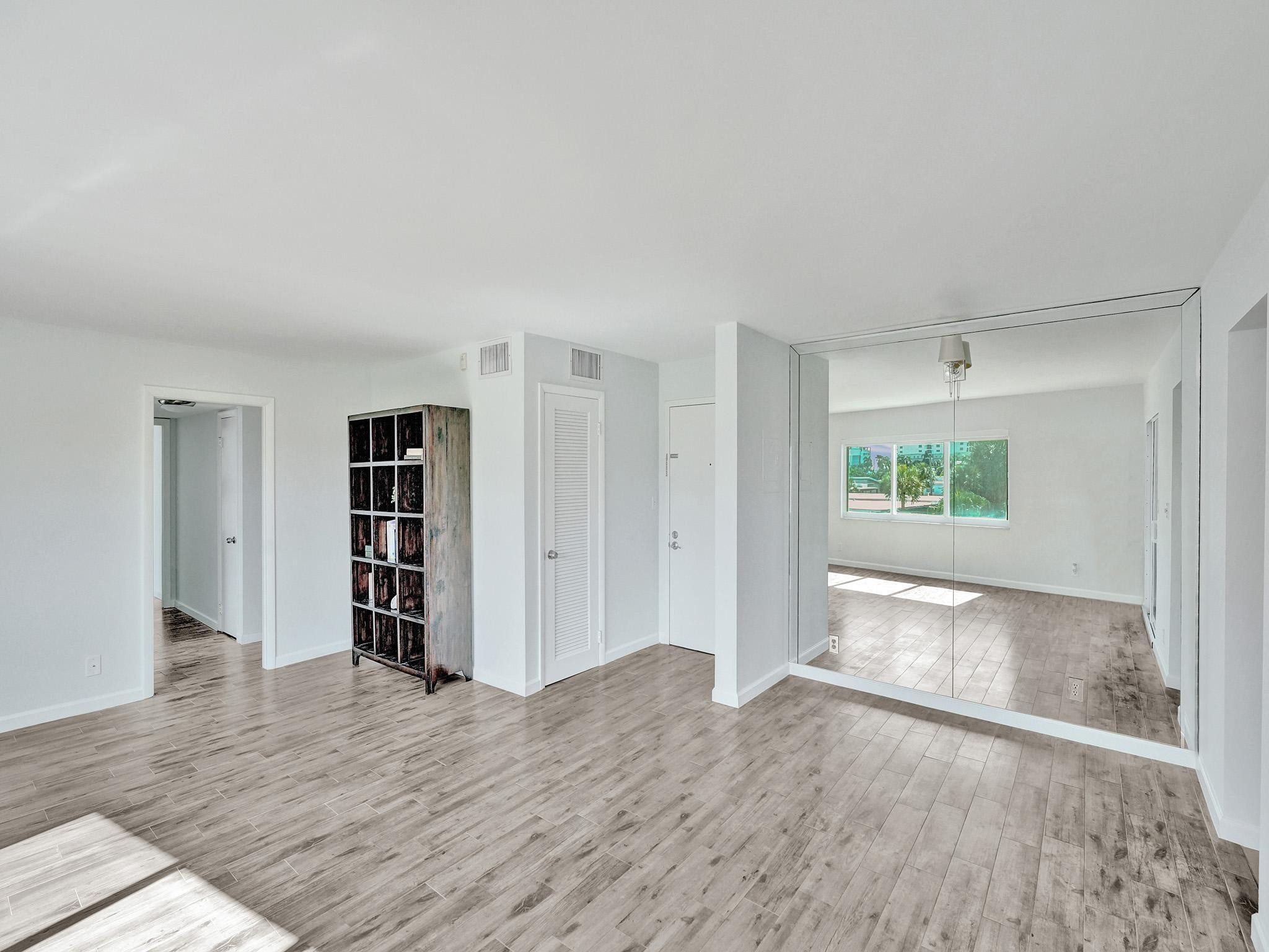 720 Bayshore Drive 302