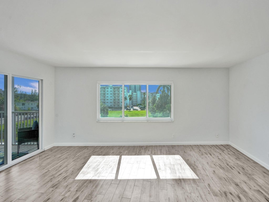 Photo of 720 Bayshore Drive #302, Fort Lauderdale, FL 33304 (MLS # F10550089)