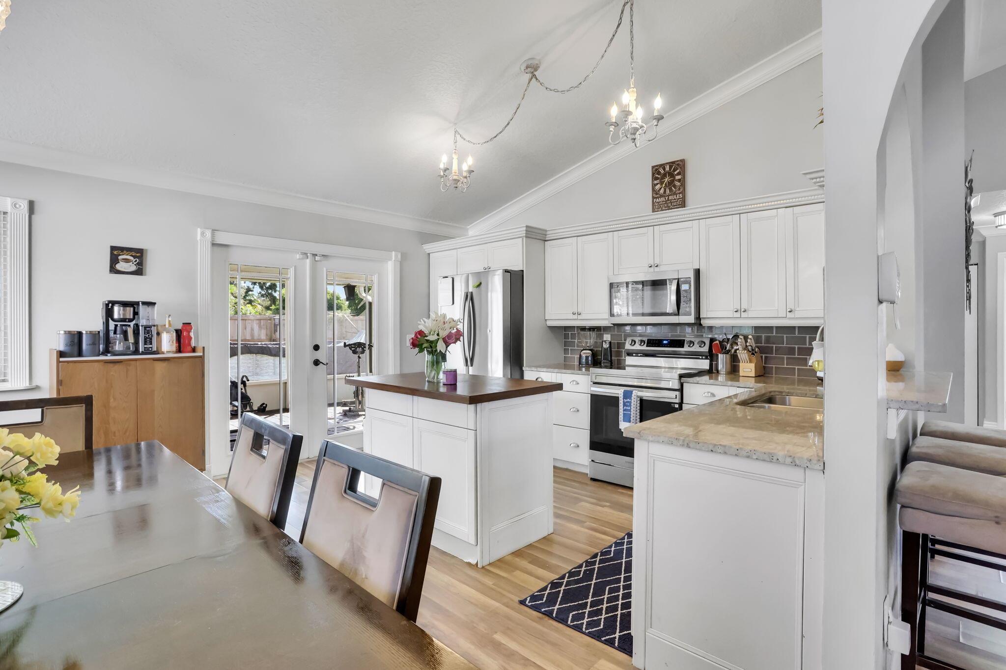 COUNTERPOINT ESTATES 11 - Residential