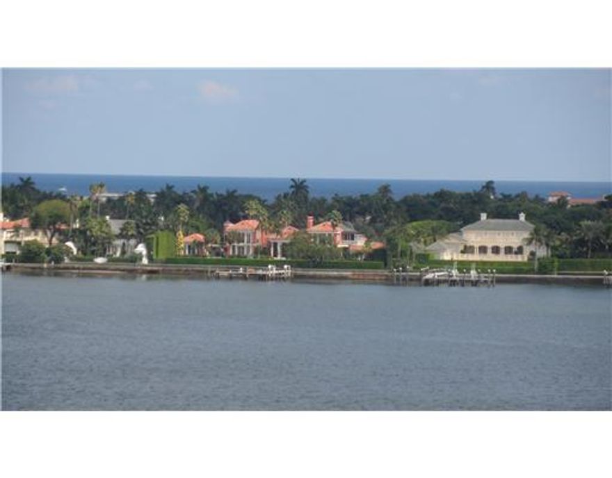 Nice penthouse with a private north view over looking the West Palm Beach intracoastal.  Fully furnished for a fast move in.