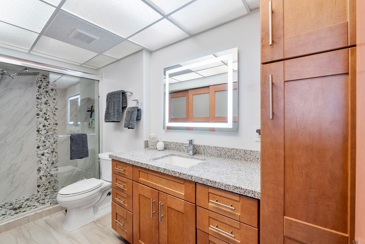 EMBASSY TOWER II - Residential